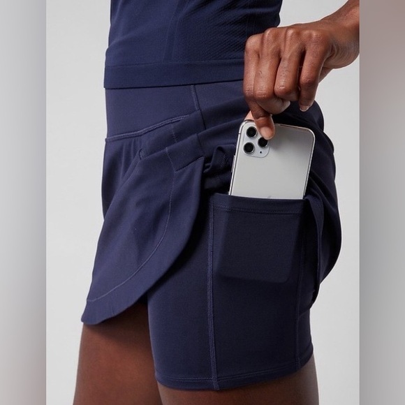 ATHLETA ~
Fairway 18in Golf Skort Skirt
High Rise Navy Blue
Size Medium
New - Picture 2 of 7